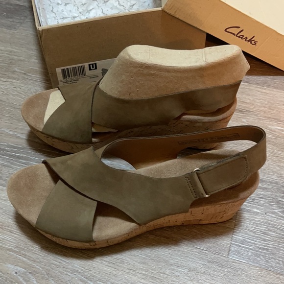 Clarks Shoes - NEW in box Clarks COMFORTABLE Caslynn Shae Khaki Shoes US 12